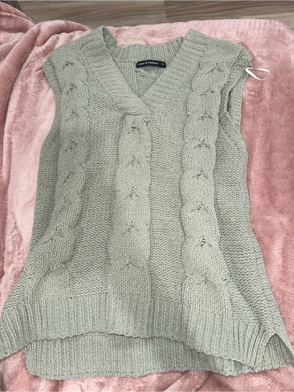 moon & madison Sage Green Cable Knit V-Neck Sweater Vest